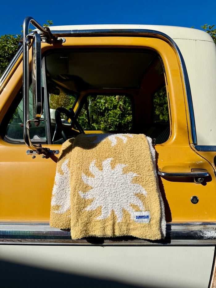Sundream Sun Plush Throw - Marigold